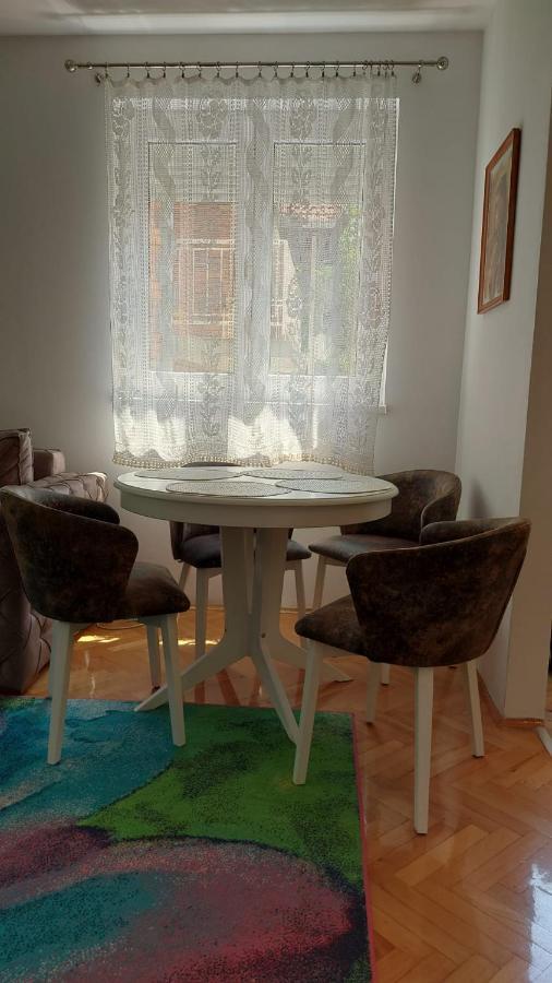 Apartman Milica Vrsac Eksteriør bilde